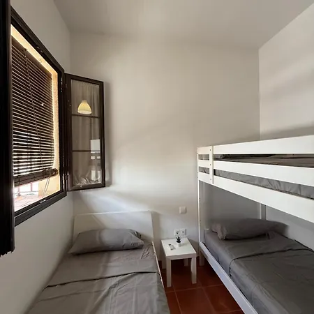 Triple Con Bano Compartido Sevilla Deluxe Rosales