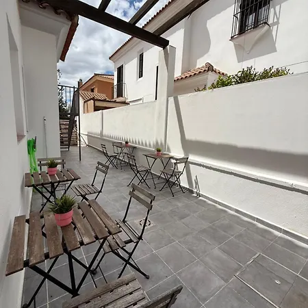 Triple Con Bano Compartido Sevilla Deluxe Rosales *